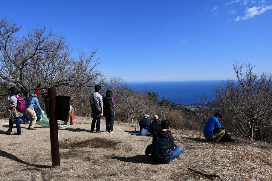 太平洋を望む幕山山頂