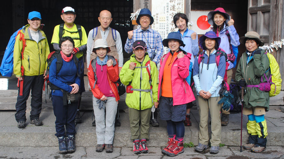 いざ富士山へ。富士登山塾参加者のみなさん