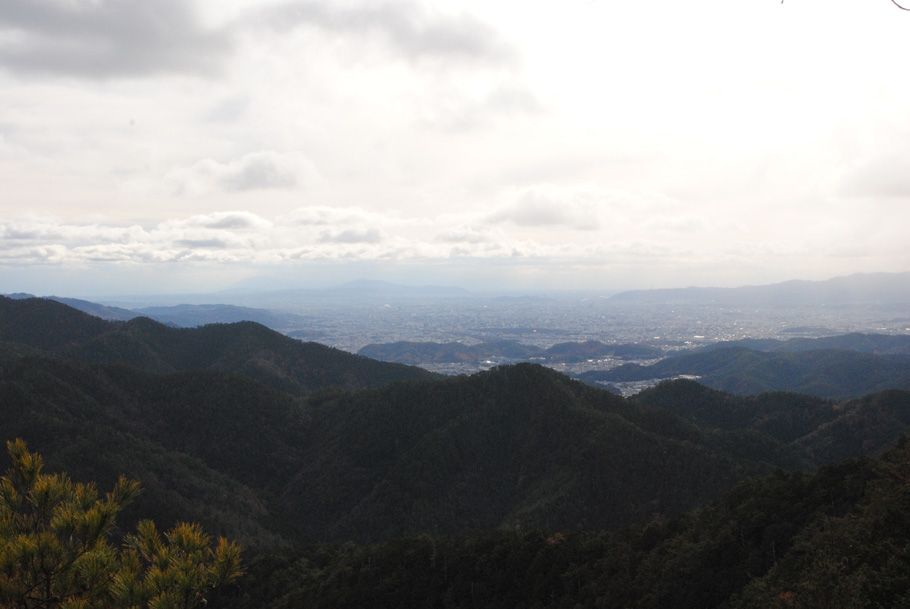 金毘羅山山頂直下からの京都市外