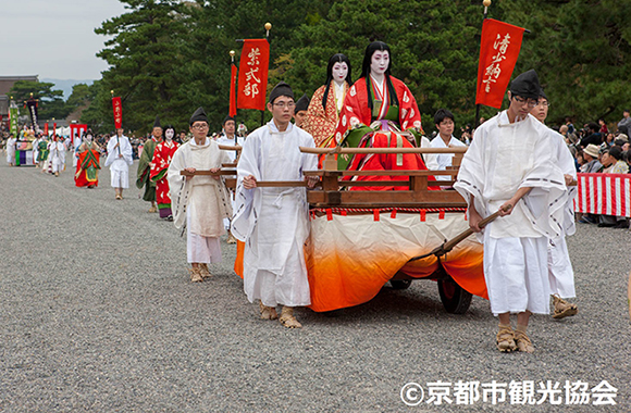 京都三大祭「時代祭」を京都御苑でゆっくり観覧時代祭と紫式部ゆかりの名刹