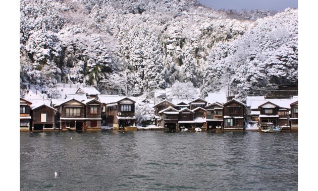 冬の伊根の舟屋（イメージ）