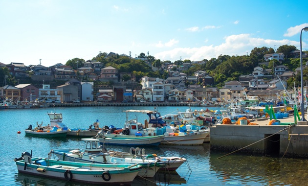 坊勢島の漁港