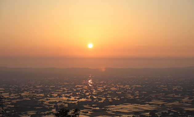 散居村の夕景（イメージ）