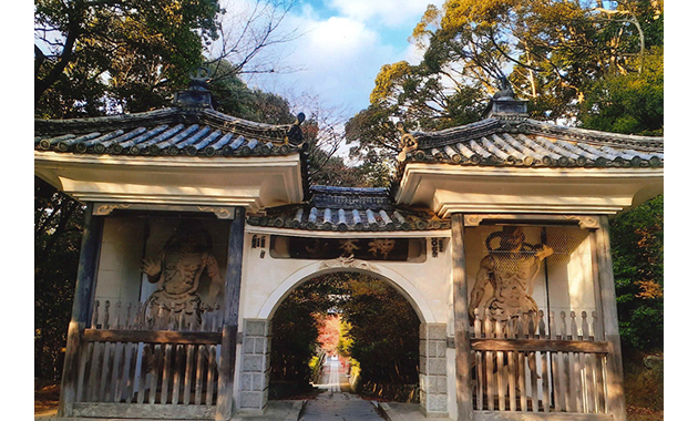 満願寺「©川西市」
