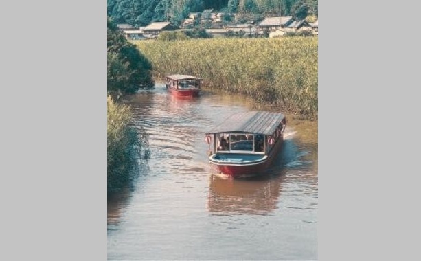 水郷めぐり（提供：びわ湖観光）