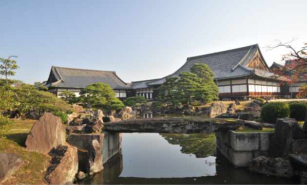二条城の二の丸庭園と二の丸御殿