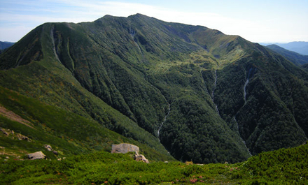 幌尻岳と戸蔦別岳