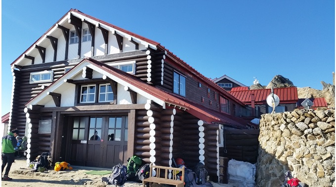 女性に大人気の山小屋「燕山荘」(イメージ)