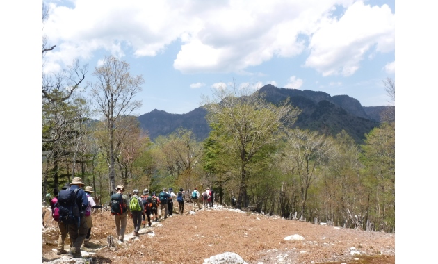 和佐又山から大普賢岳を望む(イメージ)
