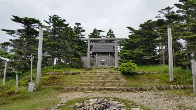 弥山山頂の弥山神社(イメージ)