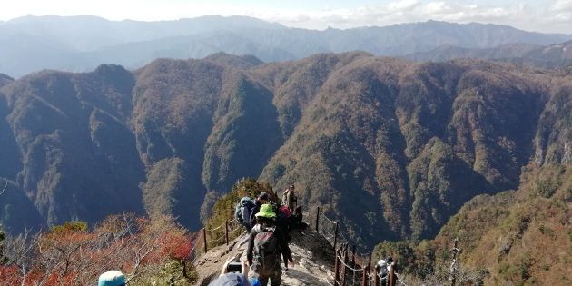 足元がすくむ大蛇嵓(イメージ)