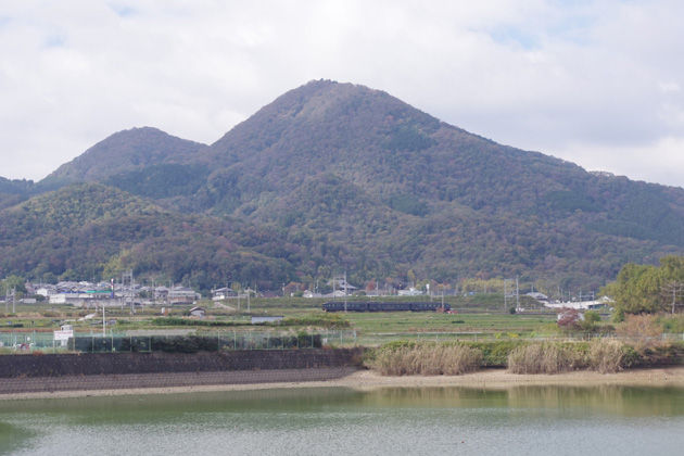 二上山（イメージ）