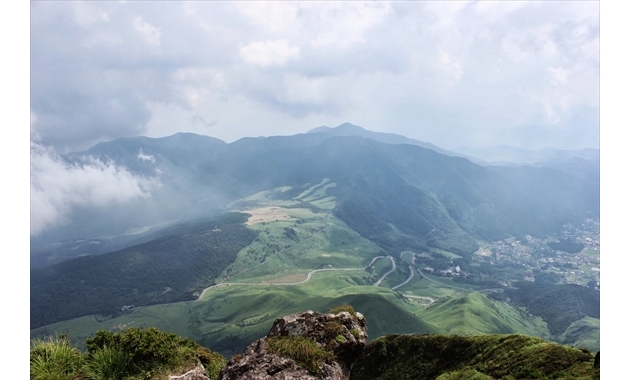 由布岳山頂から見た景色(イメージ)