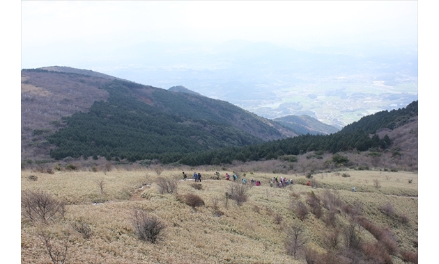 福智山山頂付近の登山道(イメージ)