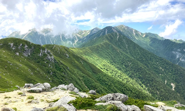 将棊頭山から見た木曽駒ケ岳方面（イメージ）