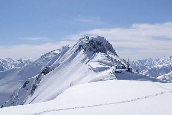雪山登山（イメージ）