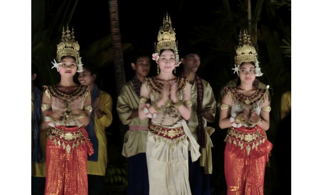 アプサラ・ダンスショー